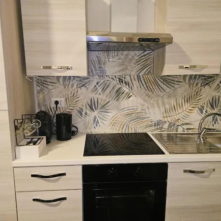 Relaxing At דירה